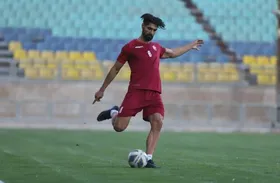 ستاره گران پرسپولیس در دربی هم نیمکت نشین است