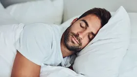 ۸ خوراکی معجزه&zwnj;گر برای یک خواب راحت شبانه