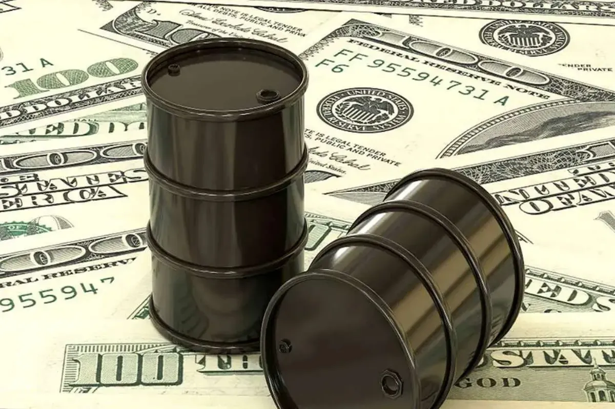 سقوط هفتگی ۱۲ درصدی قیمت نفت (۶ تیر ۱۴۰۴)