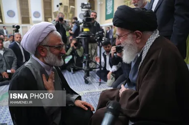 دیدار شاعران با رهبر معظم انقلاب