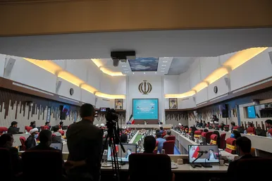 نشست رییس جمهور با فعالین فرهنگی خراسان رضوی