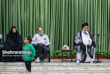 گزارش تصویری | دیدار آیت الله علم الهدی با خانواده شهدای هوافضای سپاه در جنگ ۱۲ روزه