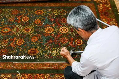 عکس‌هایی از بازار فرش مشهد