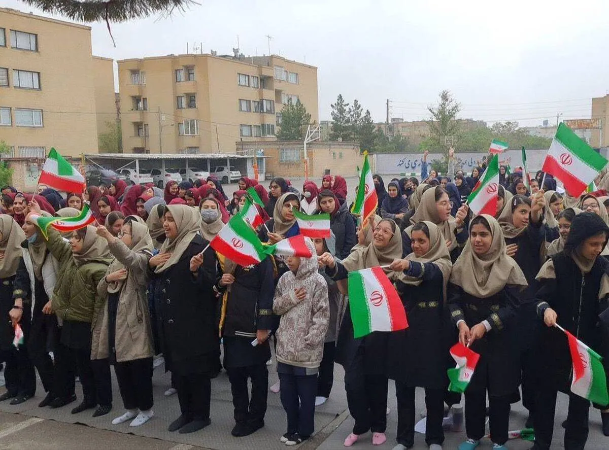 برگزاری مراسم شکرانه وعده صادق در مدارس و مساجد مشهد +ویدئو