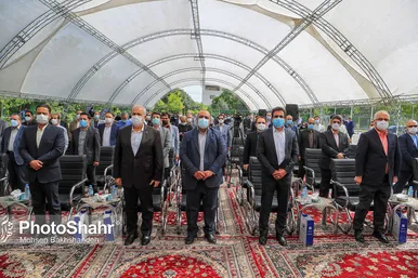 رونمایی از نخستین اتوبوس برقی کشور در مشهد