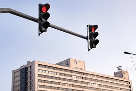 پاساژ فیروزه مانند یک بمب ساعتی است
