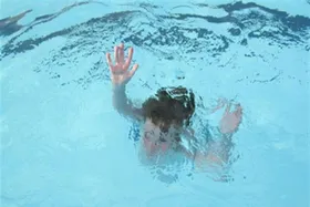 پیگیری دادستانی مشهد در خصوص حادثه غرق&zwnj;شدگی در یکی از استخرهای این کلانشهر