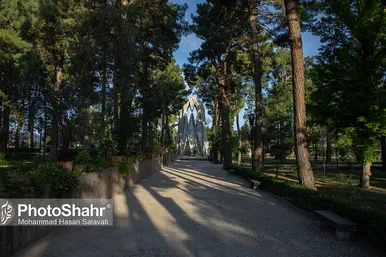 آرامگاه حکیم عمر خیام در نیشابور