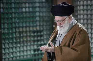 گزارش تصویری | حضور رهبر معظم انقلاب در مرقد مطهر بنیان‌گذار کبیر جمهوری اسلامی ایران و مزار شهدای نظام و دفاع مقدس (۱۱ بهمن ۱۴۰۳)