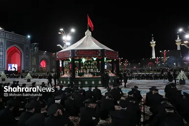گزارش تصویری | مراسم خطبه خوانی شب عاشورا در حرم مطهر رضوی