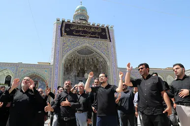 عزاداری روز عاشورا در خیابان امام رضا علیه السلام مشهد