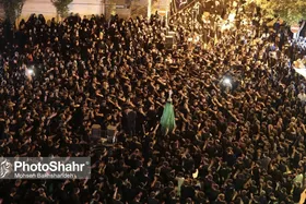 ویدیو | مراسم &laquo;علم&zwnj;کشی&raquo; مهاجران افغانستانی در مشهد