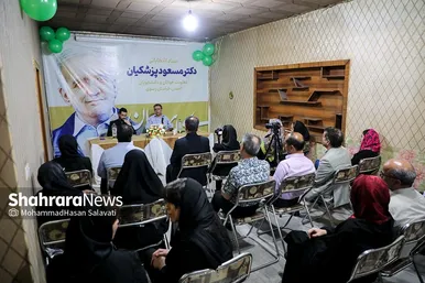 آغاز به کار ستاد‌های مرکزی انتخاباتی سعید جلیلی و مسعود پزشکیان در مشهد