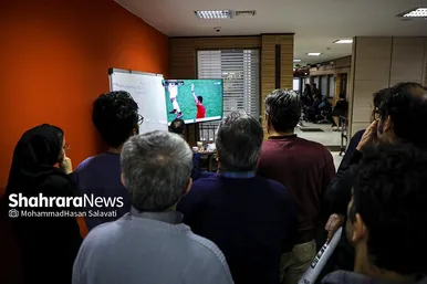 تماشای مسابقه فوتبال ایران و ژاپن در موسسه شهرآرا