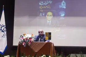 میرجلال&zwnj;الدین کزازی: در شاهنامه هیچ رزمی را نمی&zwnj;بینیم که ایرانیان برای آغاز جنگ و به خواست خود وارد آن شده باشند