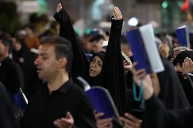 مراسم احیاء شب 21 ماه رمضان در حرم مطهر رضوی