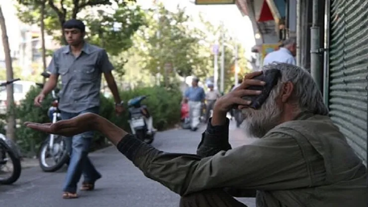 میلیاردری که اسپند دود می‌کند