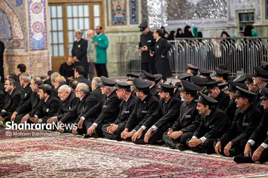 دعا برای سلامتی رئیس جمهور در حرم مطهر رضوی