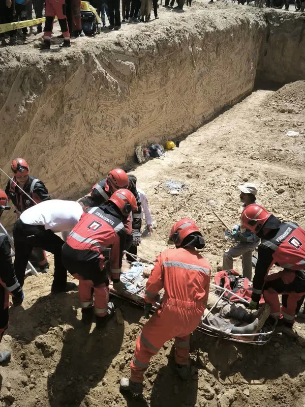 فوت یک کارگر بر اثر ریزش آوار در روستای شهرآباد مشهد + تصاویر (۱۶ اردیبهشت ۱۴۰۵)