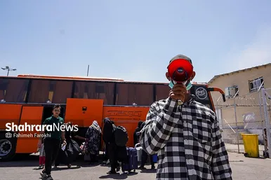 گزارش تصویری | بازدید معاون زنان و خانواده رئیس‌جمهور از روند خروج مهاجران افغانستانی غیرمجاز