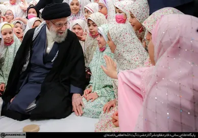 مراسم جشن تکلیف دختران دانش‌آموز در حضور رهبر معظم انقلاب