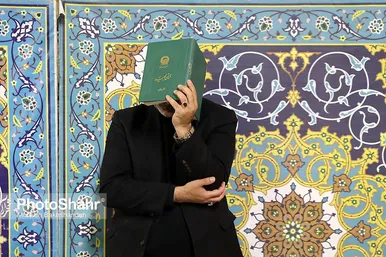 عکس| مراسم احیاء شب نوزدهم ماه رمضان در حرم مطهر رضوی (۱۱ فروردین ۱۴۰۳)