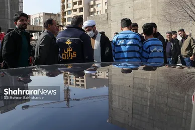 دستگیری باند موبایل قاپی در مشهد