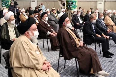 دیدار جمعی از مسئولان نظام و مهمانان شرکت کننده در کنفرانس وحدت اسلامی با رهبر معظم انقلاب