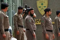 دستگیری ۱۰۸ زائر غیرمجاز در مخزن خودروهای سنگین عربستان