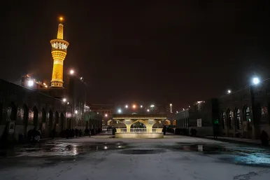 بارش برف در حرم مطهر رضوی