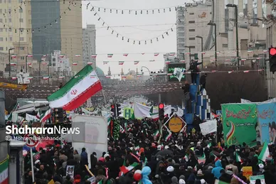 گزارش تصویری حضور باشکوه مردم مشهد در راهپیمایی ۲۲ بهمن
