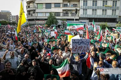 گزارش تصویری| تجمع دانشجویی مردمی در میدان انقلاب تهران (یک تیر ۱۴۰۴)
