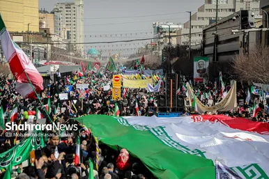 گزارش تصویری | راهپیمایی مردم مشهد در یوم الله ۲۲ بهمن -۳