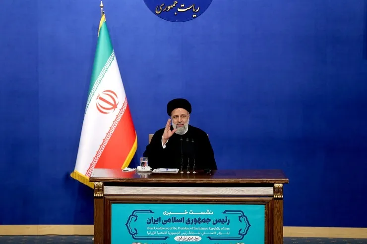 رئیس جمهور: از همراهی مردم صبورمان تشکر می‌کنم | مثل برخی دولت‌ها منتظر تغییر نگاه بیگانگان نباشیم