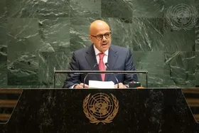 بحرین: ایران  آمریکا باید مذاکرات را از سر بگیرند