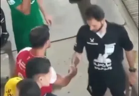 ویدئو | جنجال در راهروی ورزشگاه؛ برخورد عجیب داوران با پرسپولیسی&zwnj;ها!