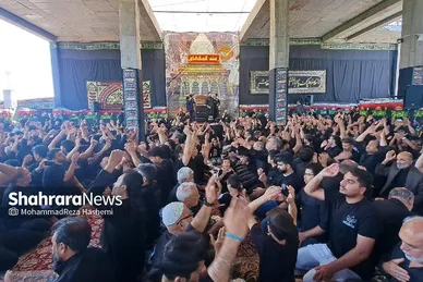 ظهر عاشورا در هیئت قندهاری‌های مشهد