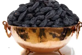 5 خواص فوق&zwnj;العاده کشمش سیاه را بخوانید