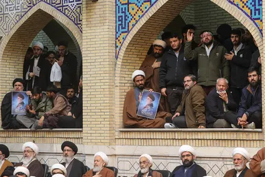  همایش حوزویان در پاسخ به اهانت نشریه فرانسوی