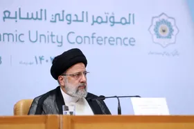 رئیسی در سی و هفتمین کنفرانس بین&zwnj;المللی وحدت اسلامی: در مواجهه با دشمنان، گزینه تسلیم و سازش روی میز نیست |  تفرقه&zwnj;اندازان، پازل راهبرد دشمن را تکمیل می&zwnj;کنند