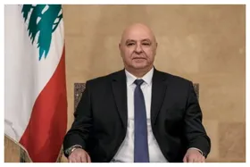 ویدئو| پس&zwnj;گردنی رئیس&zwnj;جمهور لبنان به یک نظامی در جشن روز ارتش!