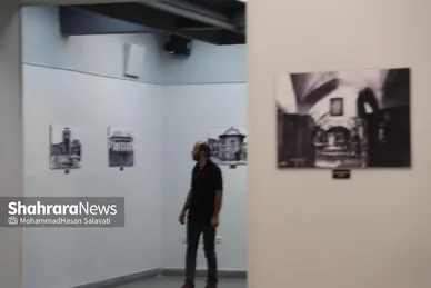 گزارش تصویری| نمایشگاه عکس «غریبِ قریب» | تصاویر قدیمی از حرم امام رضا(ع)