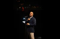 علیرضا قربانی «ایرانم» را به کانادا می‌برد