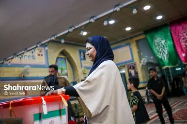 عکس‌هایی از دور دوم انتخابات ریاست جمهوری در مشهد (۴)