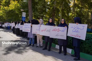 گزارش تصویری | تجمع جامعه پزشکی مشهد در بیمارستان امام رضا (ع) در اعتراض به نسل کشی رژیم صهیونیستی در غزه