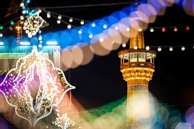 چراغانی و گل آرایی حرم مطهر رضوی به مناسبت میلاد امام رضا (ع)
