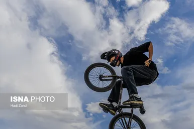 گزارش تصویری | ورزش‌های خیابانی؛ دوچرخه سواری BMX در جنوب تهران