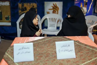 بازدید مدیر کل ارشاد از نمایشگاه قرآن در بوستان های شهر