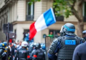 تظاهرات در پاریس؛ فرانسوی&zwnj;ها خواستار خروج از ناتو شدند
