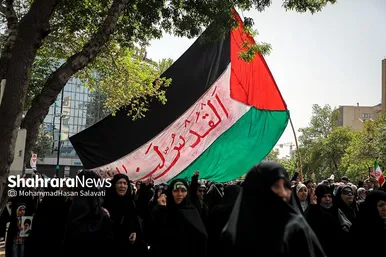راهپیمایی ضدصهیونیستی نمازگزاران مشهدی و حمایت از عملیات وعده صادق سپاه